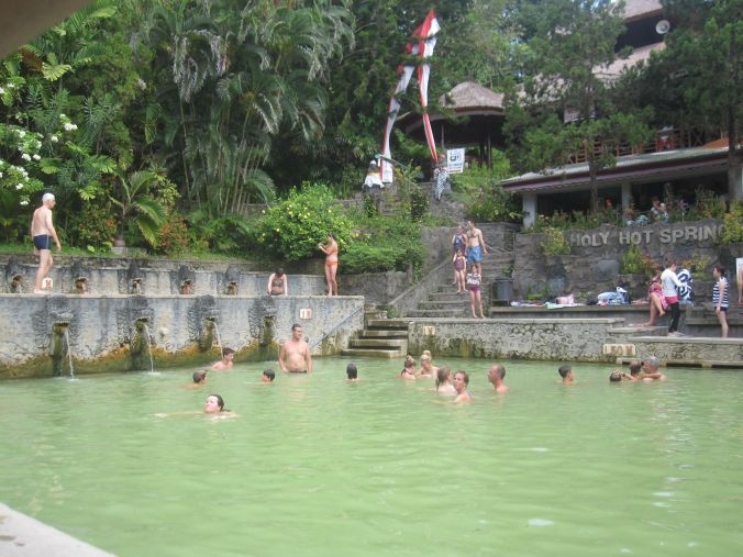 Banjar holy hot spring! 