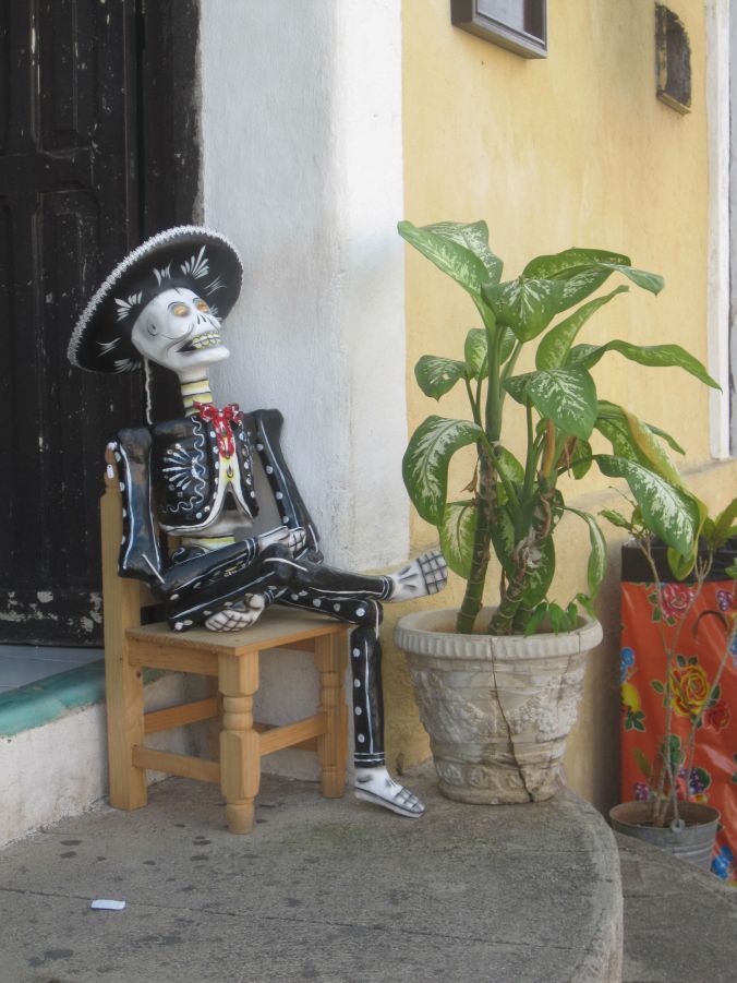 Mayaindierna gillar skallar och skelett! The Mayans like skulls and skeletons!